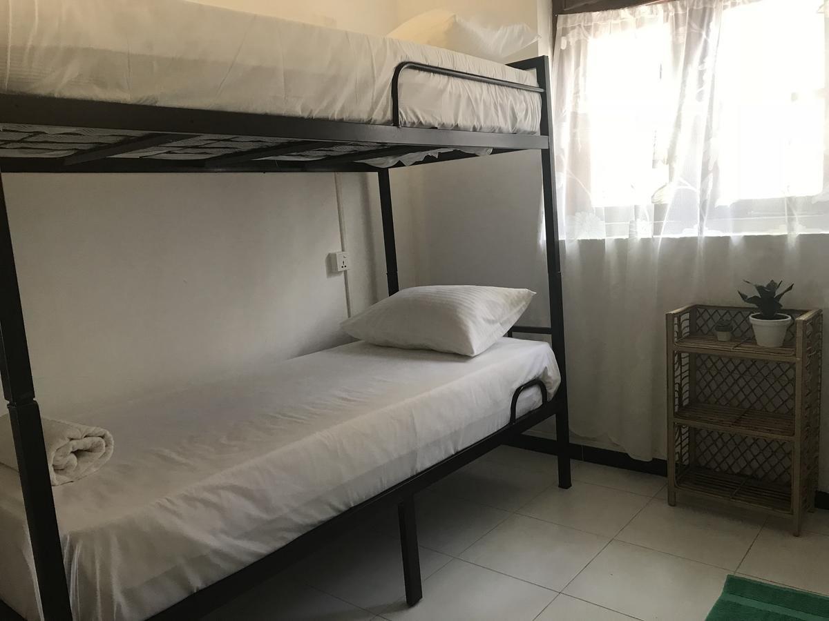 Bed & Bicycle Hostel マウントラビニア エクステリア 写真