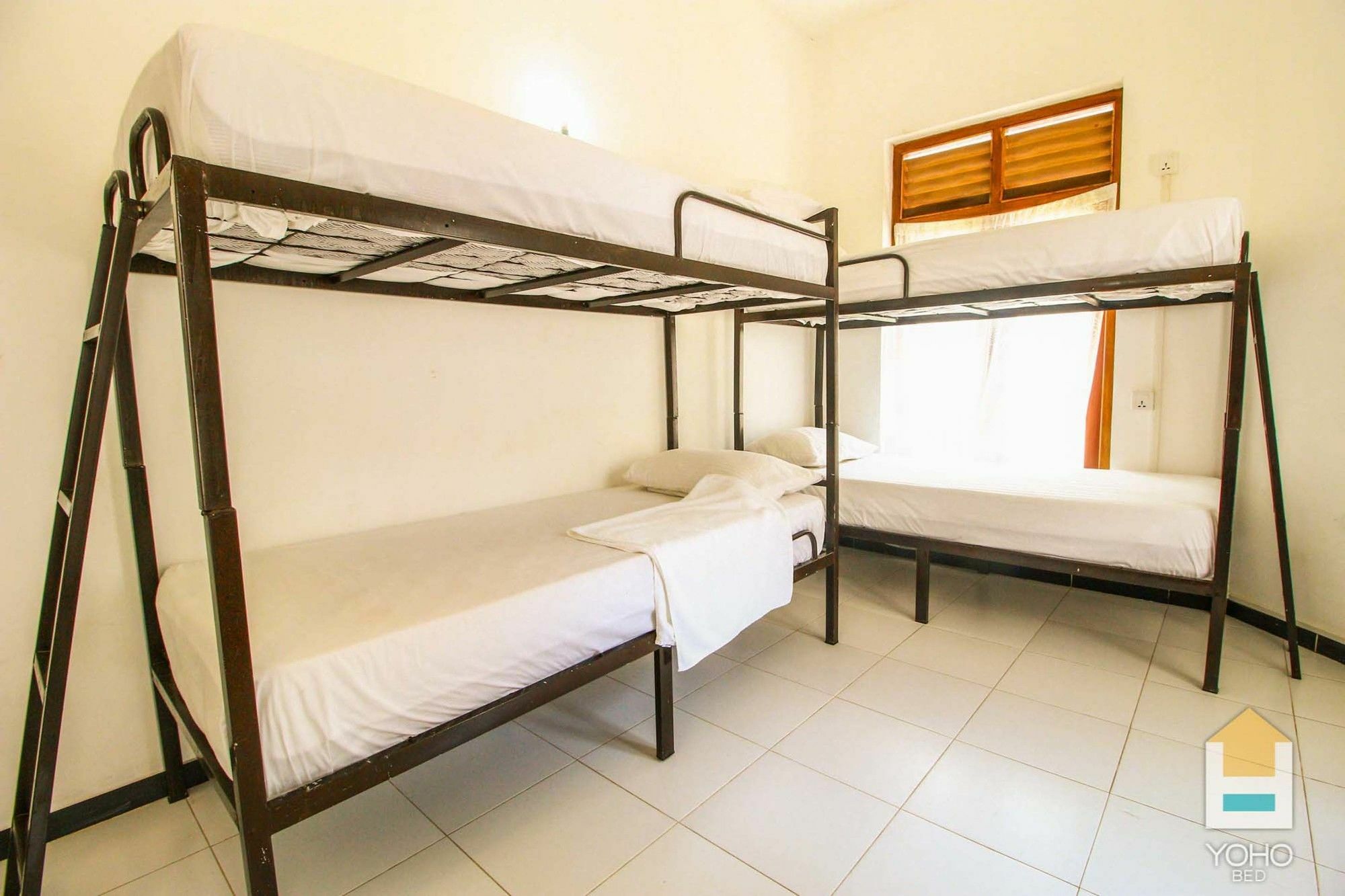 Bed & Bicycle Hostel マウントラビニア エクステリア 写真