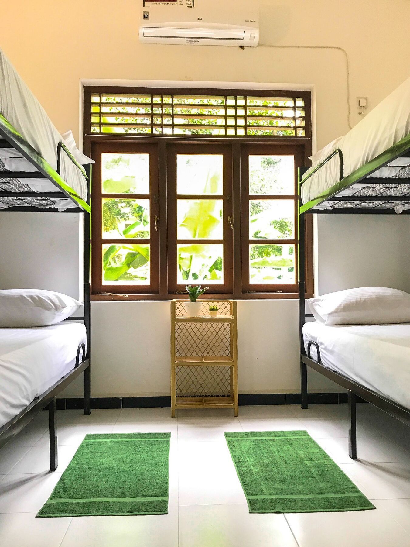 Bed & Bicycle Hostel マウントラビニア エクステリア 写真