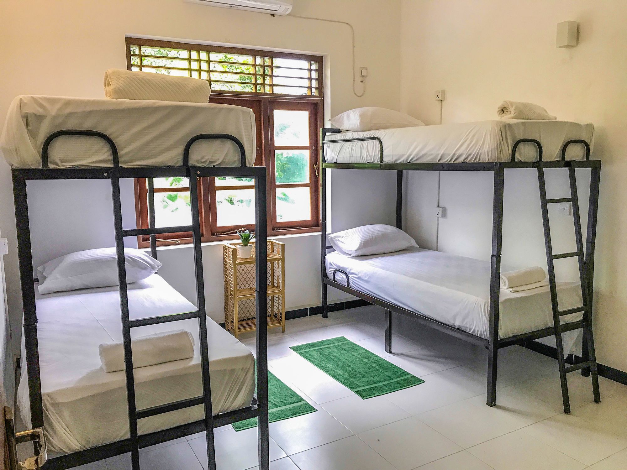Bed & Bicycle Hostel マウントラビニア エクステリア 写真